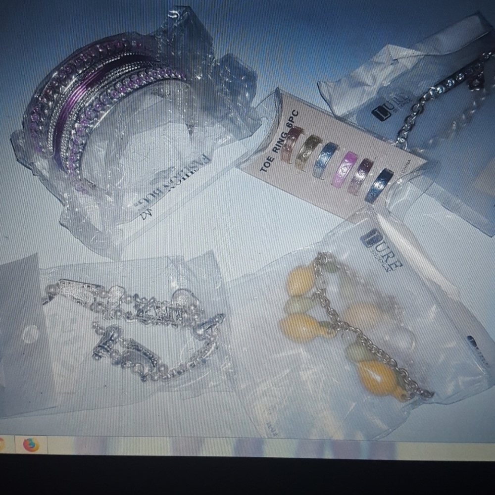 Nw LURE VINTAGE JEWELRY LOT5 CS267